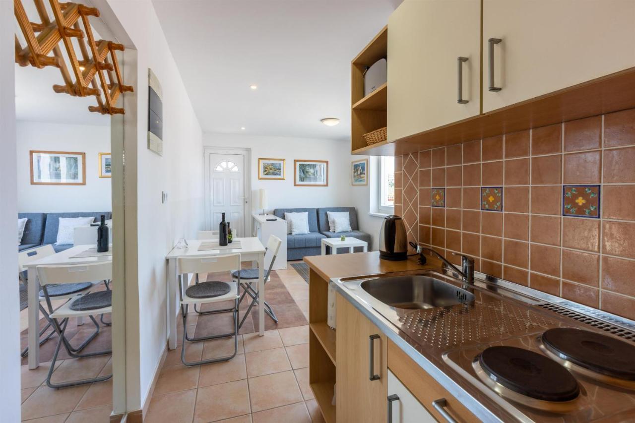 Apartment Vito Njivice Eksteriør bilde