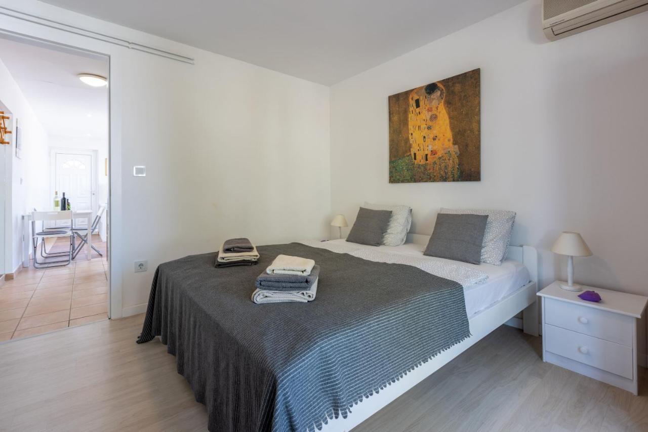 Apartment Vito Njivice Eksteriør bilde